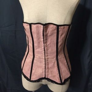 Pink and black corset. Size 34-35.